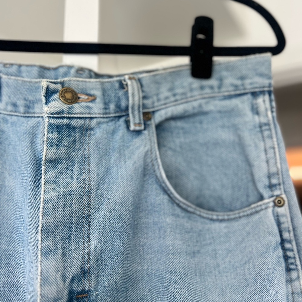 Vintage Wrangler Women's Light Wash Denim Jeans- Size 32 - Picture 2 of 5